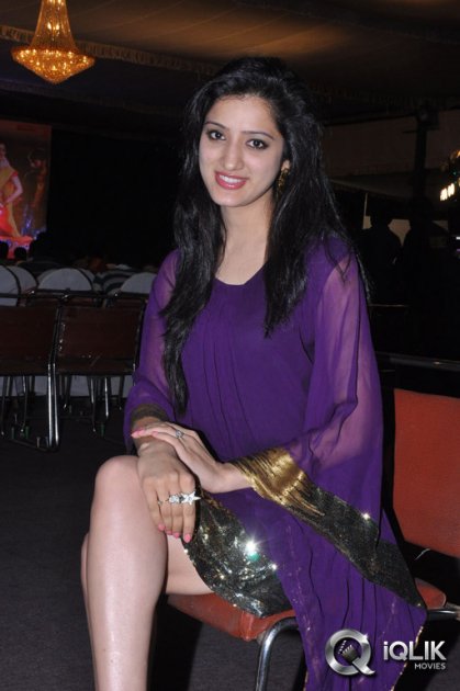 Richa-Panai-at-Na-Love-Story-Modalaindi-Audio-Launch